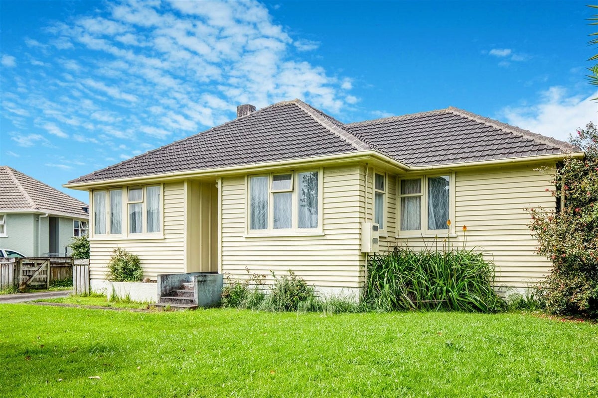 4 McPherson Place, Fairfield, Hamilton - Carousel 2