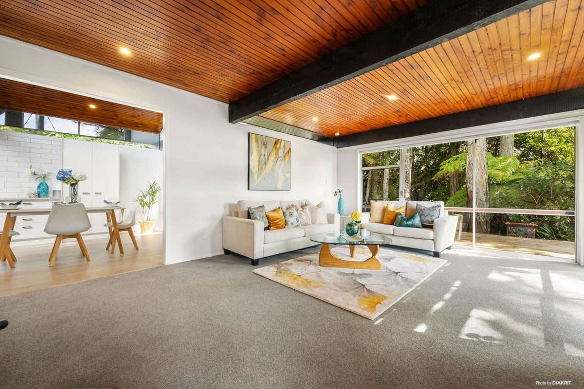 52 Collie Street, Hillpark, Auckland - Carousel 2