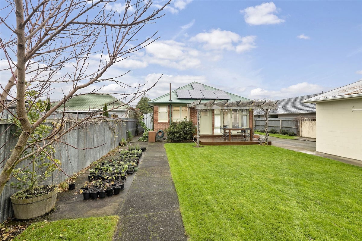 297 Westminster Street, Mairehau, Christchurch - Carousel 15