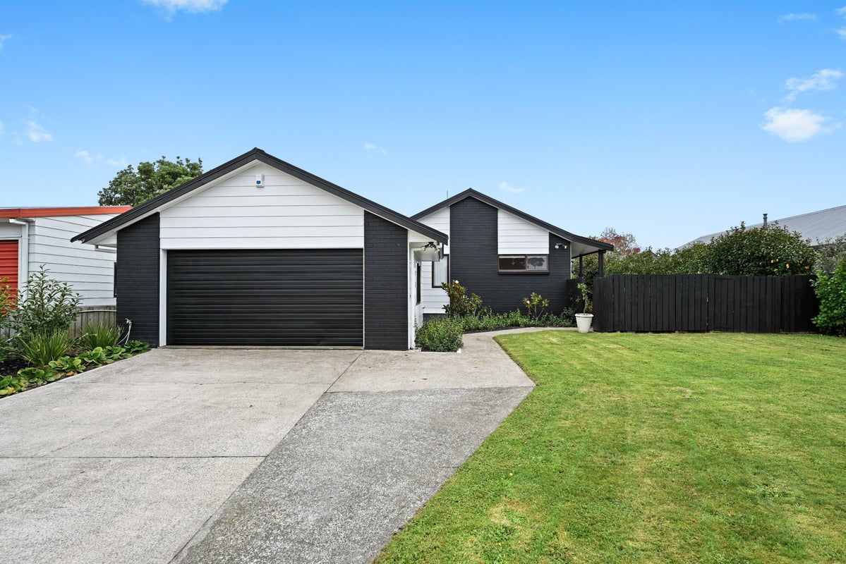 10 Meridian Place, Flagstaff, Hamilton - Carousel 1