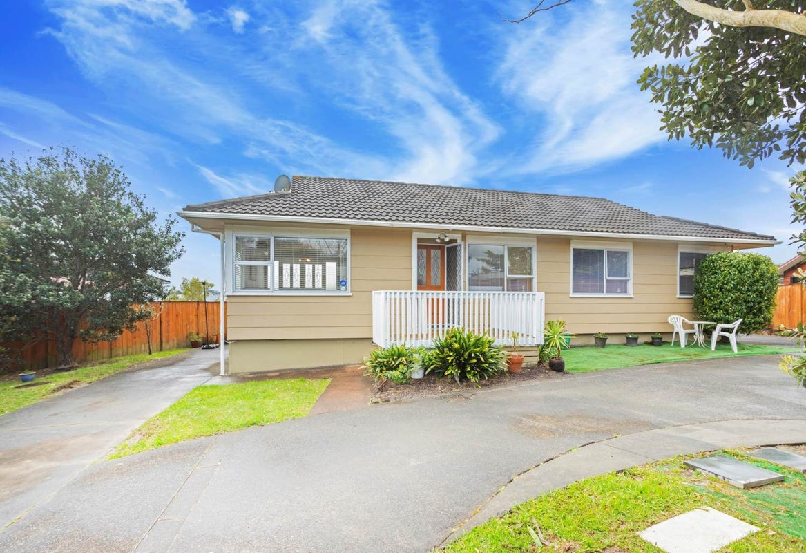 11 Denver Avenue, Sunnyvale, Auckland - Carousel 1