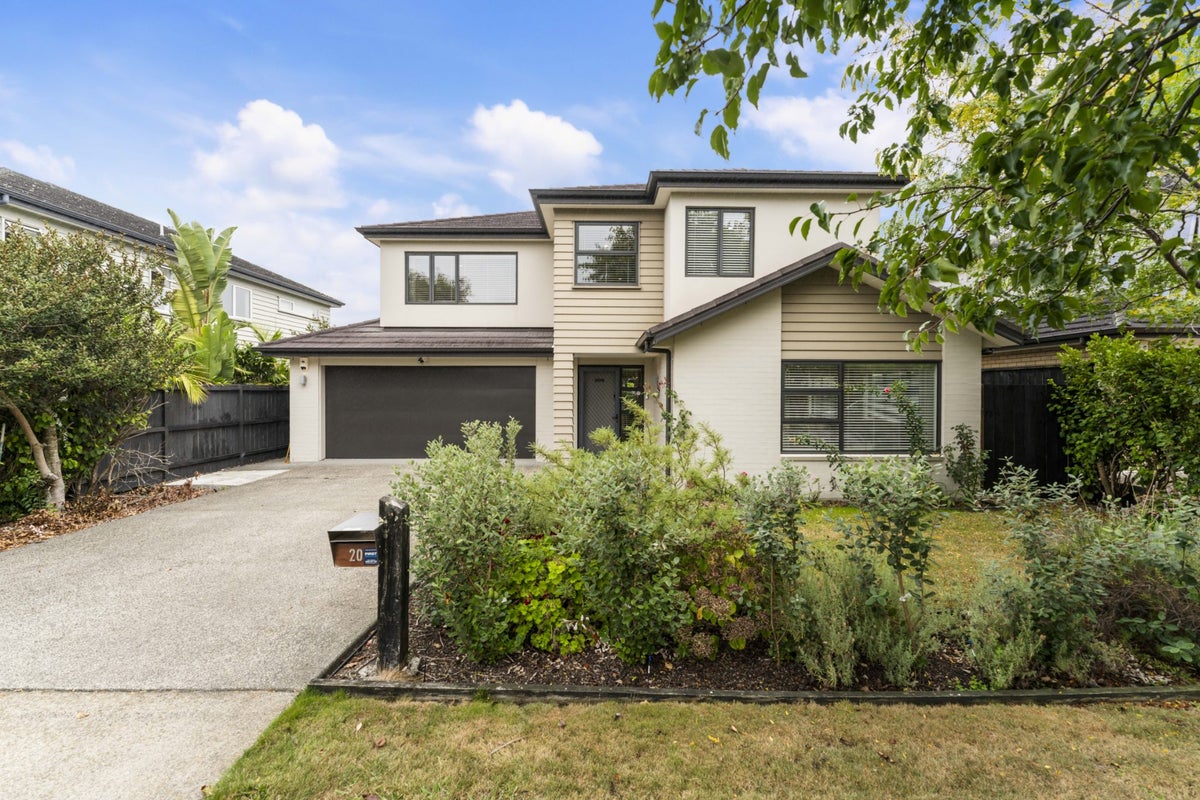 20 Springcrest Drive, Karaka, Papakura - Carousel 1