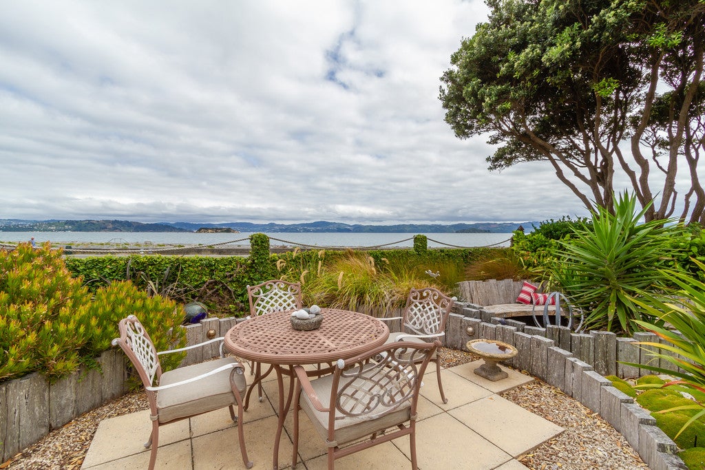 32 Miro Street, Eastbourne, Lower Hutt - Carousel 20