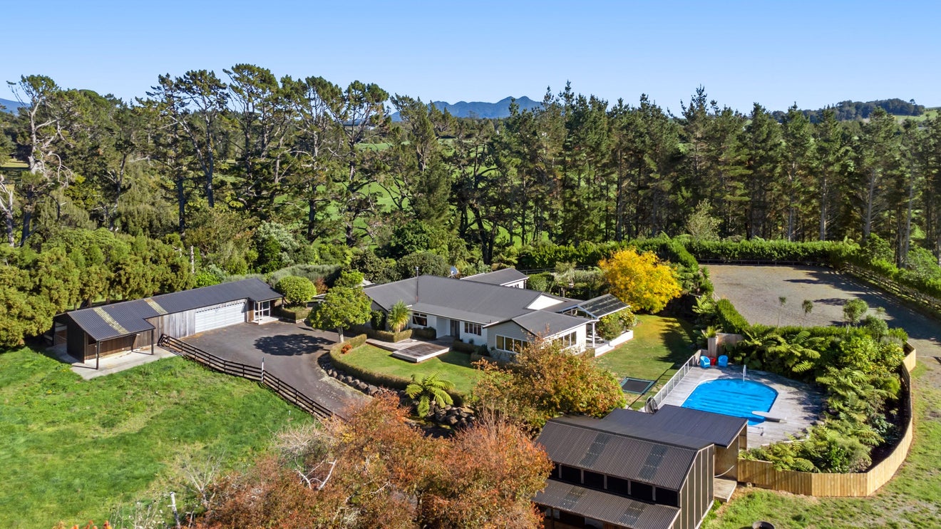 72 Baker Road, Mangorei, New Plymouth - Carousel 2