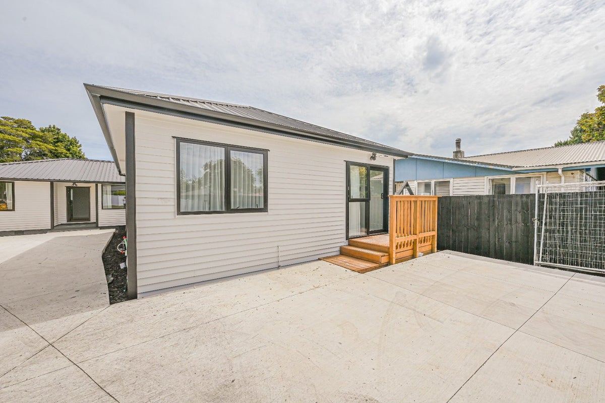 15 Mangos Place, Pakuranga, Auckland - Carousel 2