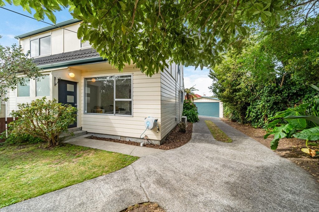 30A Valentine Street, Alicetown, Lower Hutt - Carousel 1