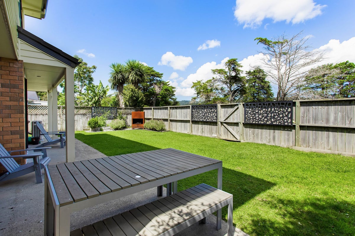 22B Knox Road, Swanson, Auckland - Carousel 1