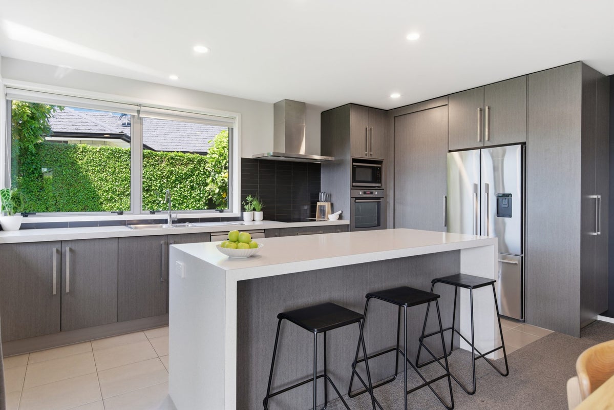 7 Caldera Crescent, Pyes Pa, Tauranga - Carousel 2
