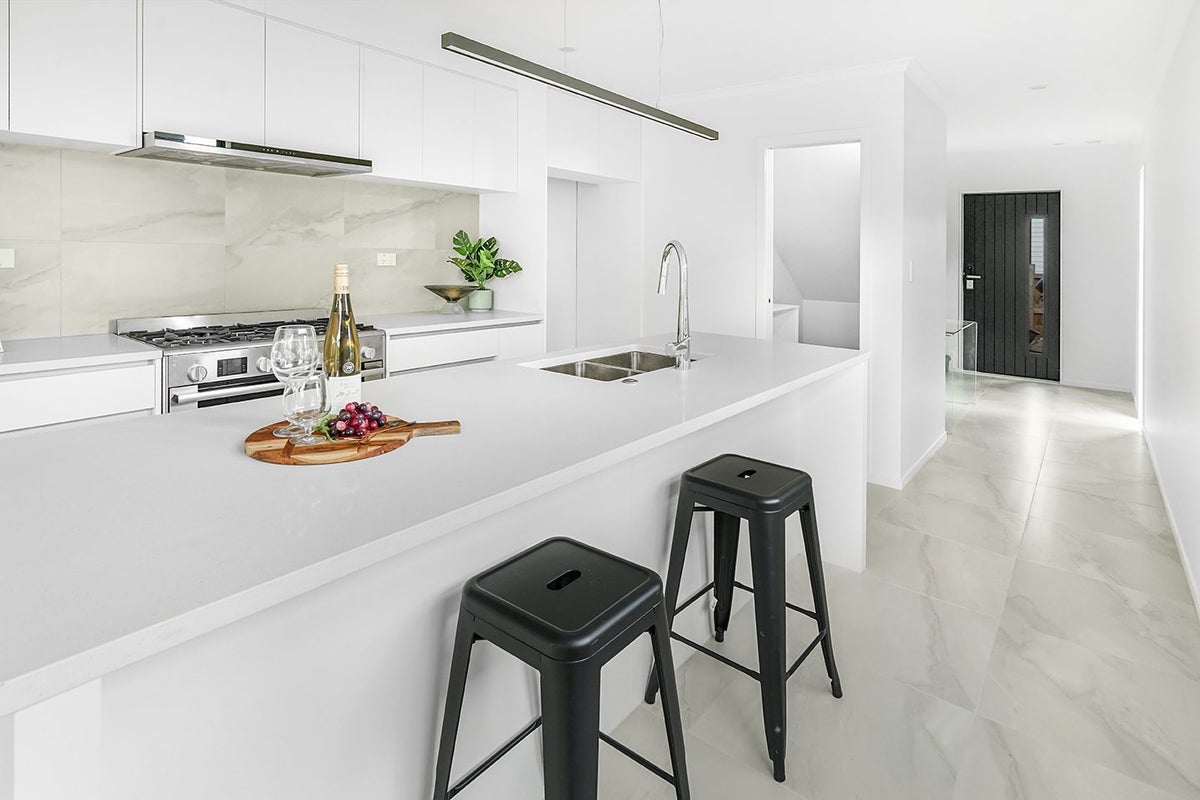 11 Oku Close, Hillcrest, Hamilton - Carousel 2