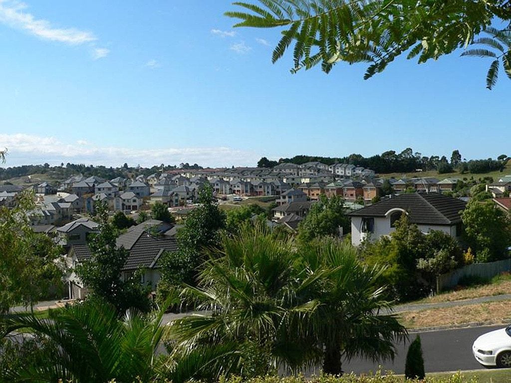 28 Margaret Henry Crescent, Oteha, Auckland - Carousel 9