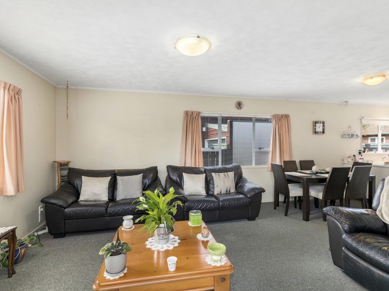 2/19 Godley Street, Waterloo, Lower Hutt - Carousel 2