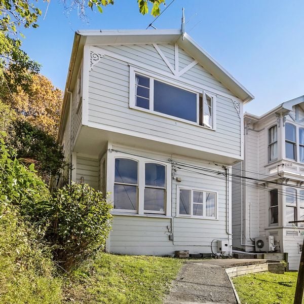 1 Maarama Crescent, Aro Valley, Wellington - Carousel 1