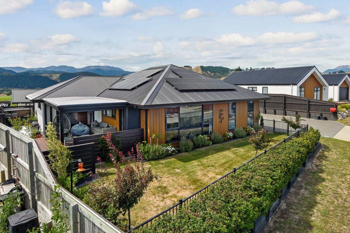 43 Katania Heights, Brightwater, Brightwater - Carousel 2
