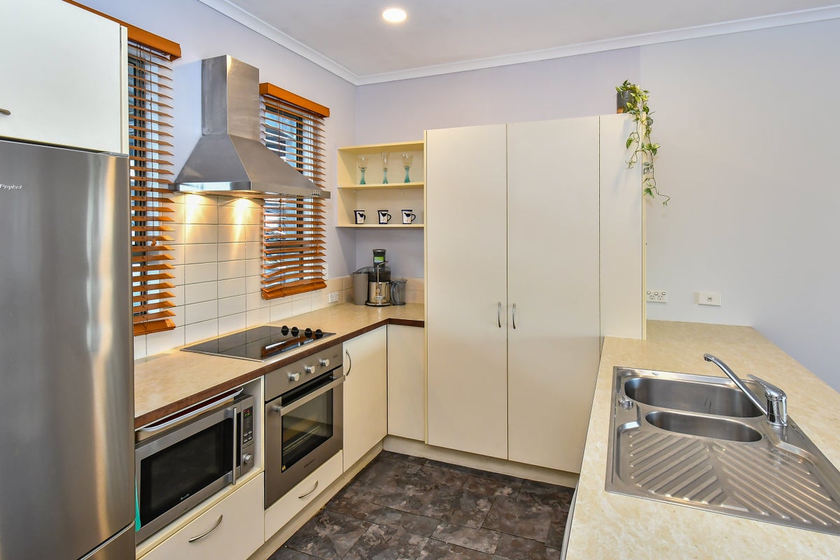 4/150 Chapel Road, Flat Bush, Auckland - Carousel 2