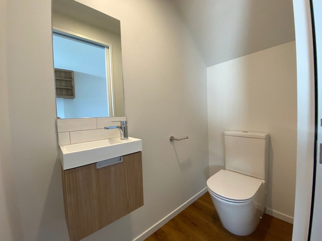 7/7 Lindores Street, Addington, Christchurch - Carousel 2
