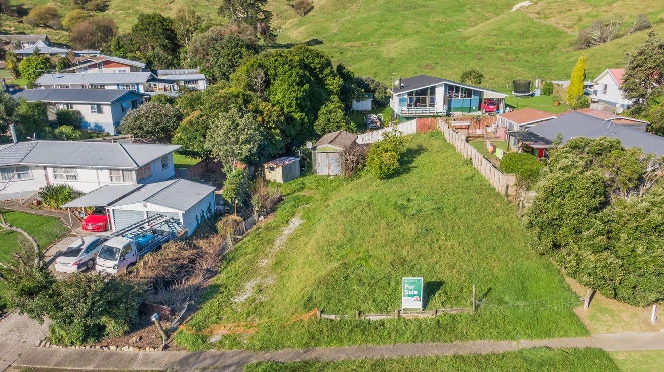 33 Einstein Street, Outer Kaiti, Gisborne - Carousel 7