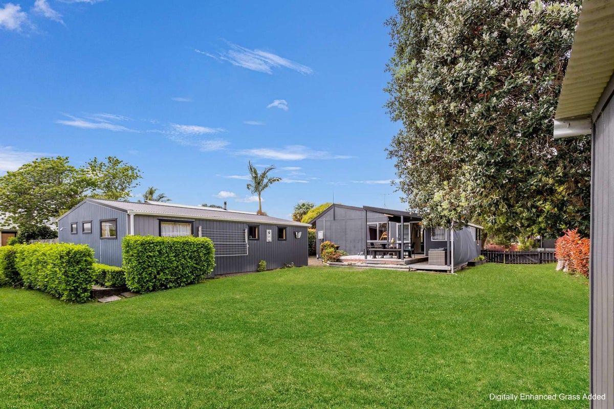106 Mckellar Place, Whangamata, Whangamata - Carousel 1