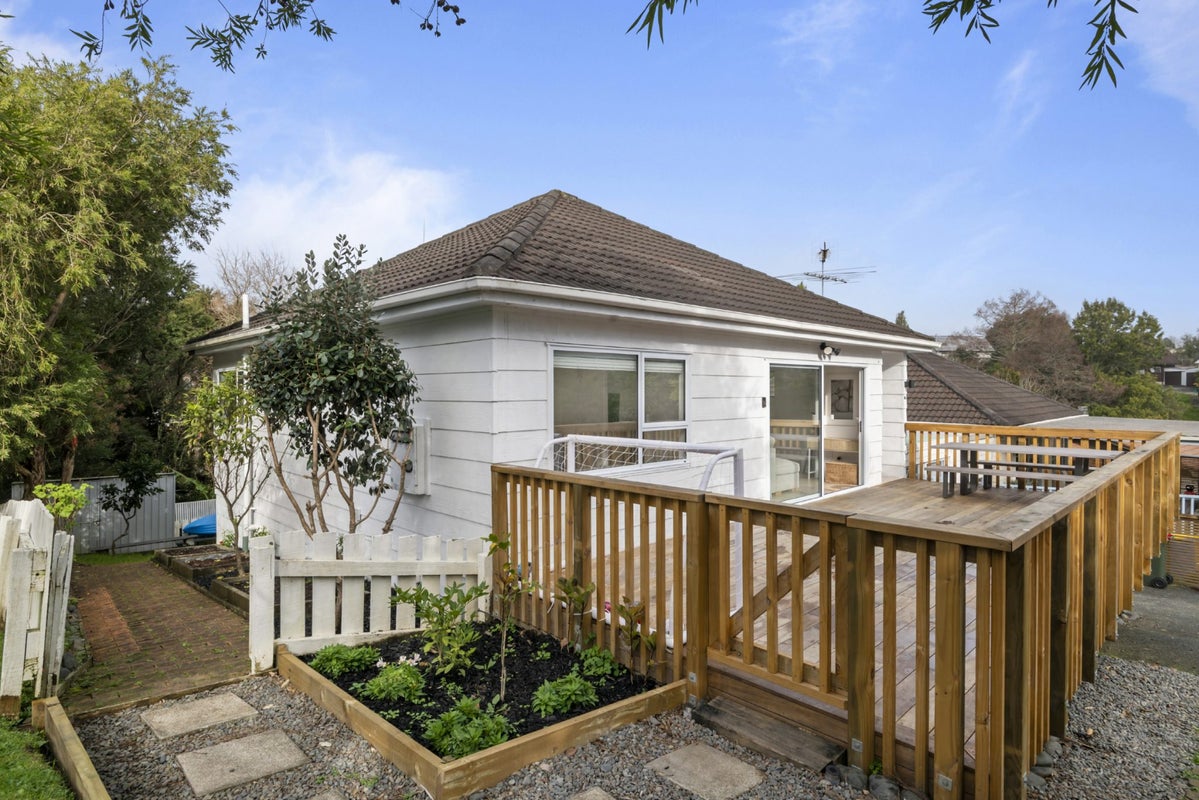 1/24 John Downs Drive, Browns Bay, Auckland - Carousel 1