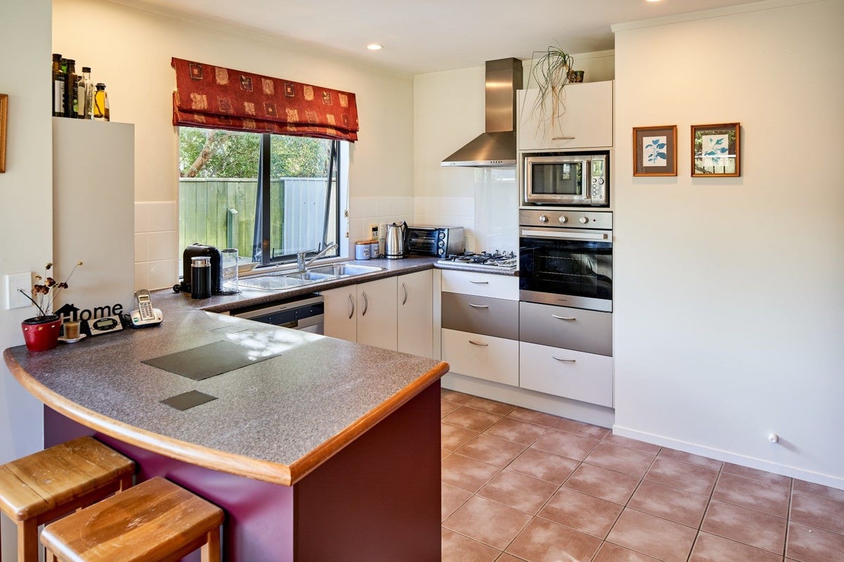 85A Pohutukawa Street, Woburn, Lower Hutt - Carousel 2