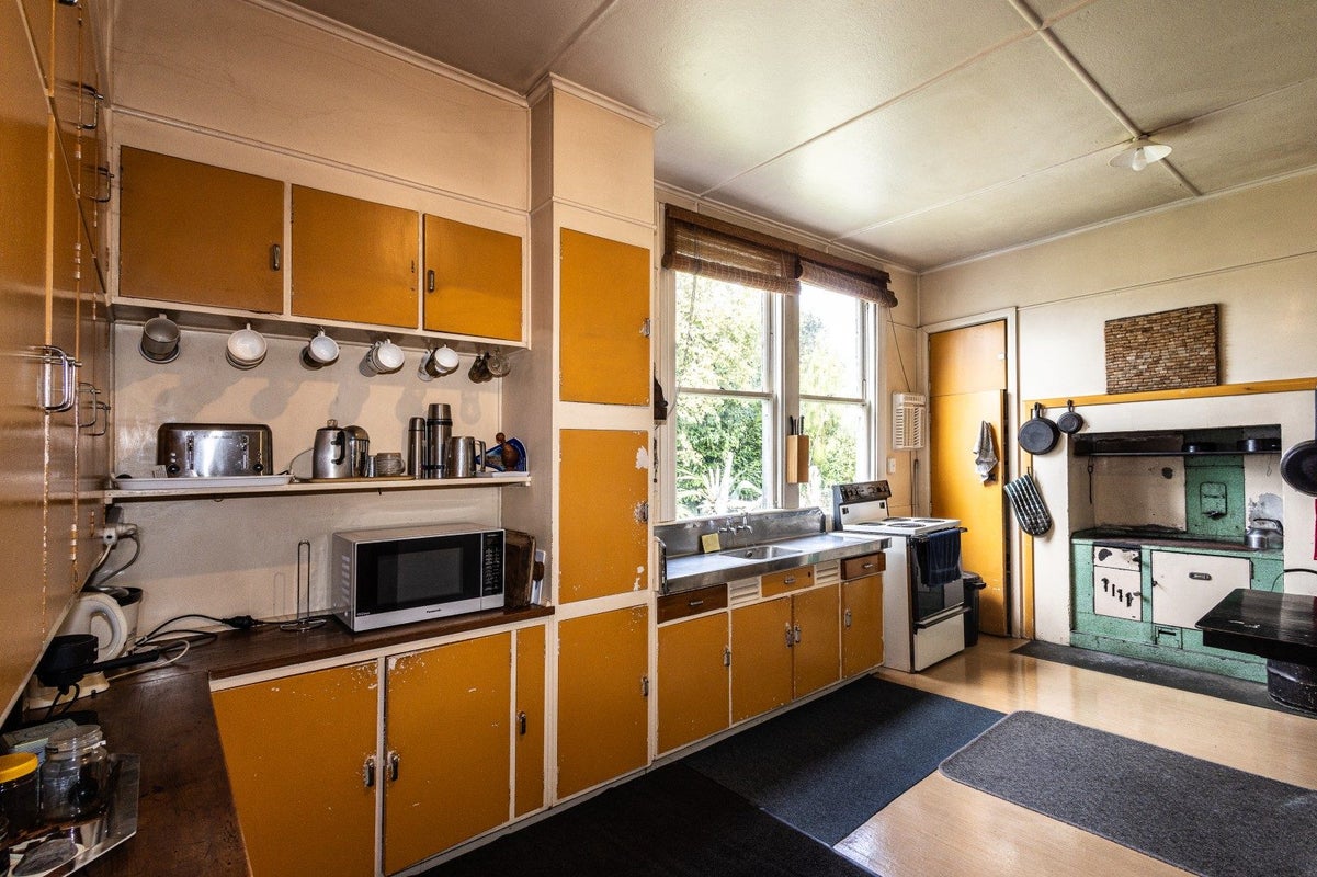 42 Miro Street, Ohakune, Ohakune - Carousel 2