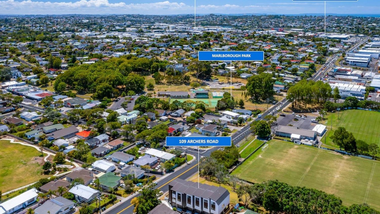 109D Archers Road, Hillcrest, Auckland - Carousel 1