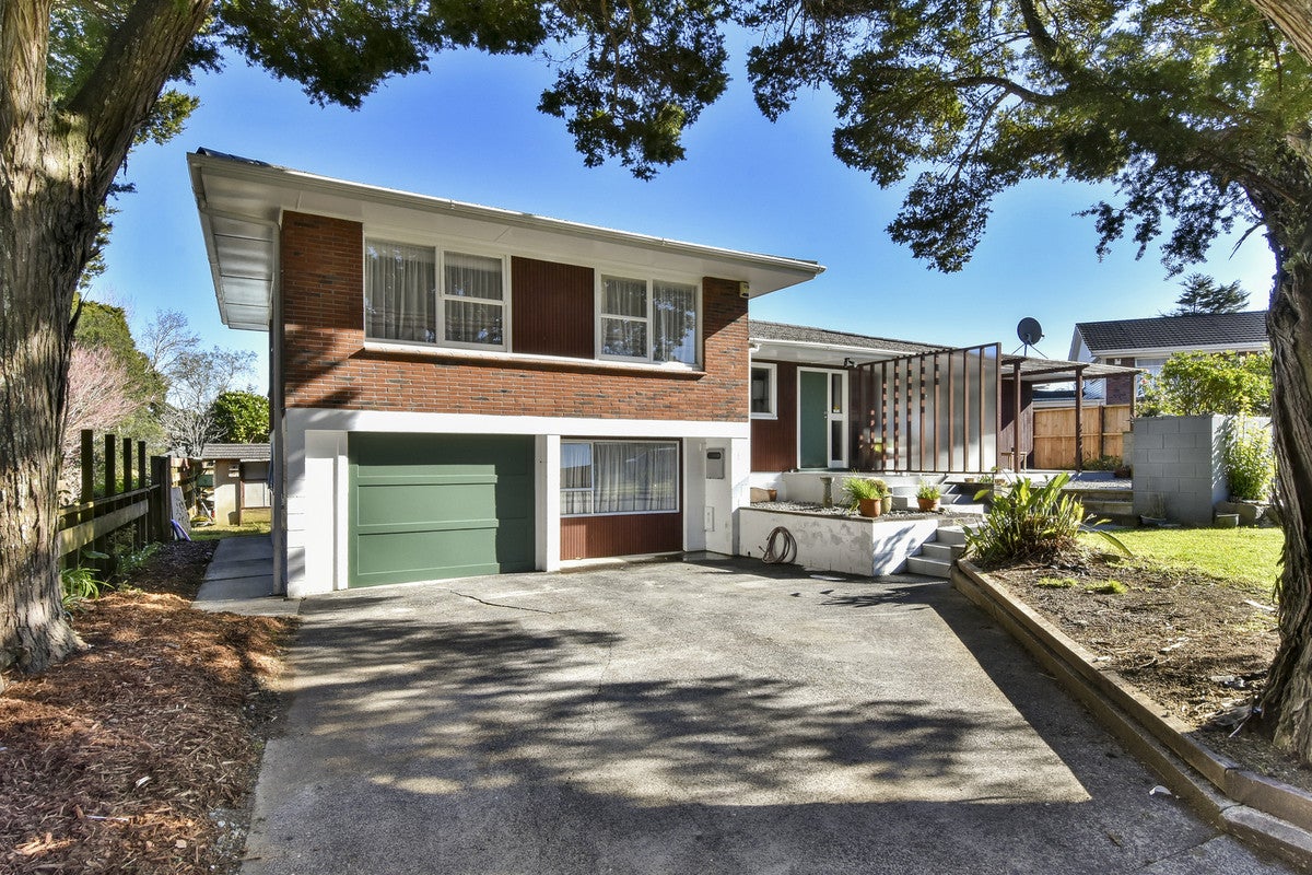 18 Freshney Place, Hillpark, Auckland - Carousel 1