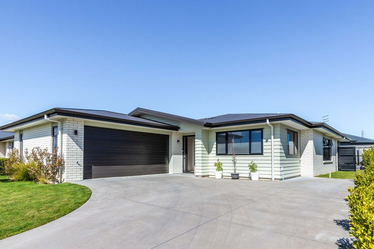 35 Noumea Drive, Rangatira Park, Taupo - Carousel 2