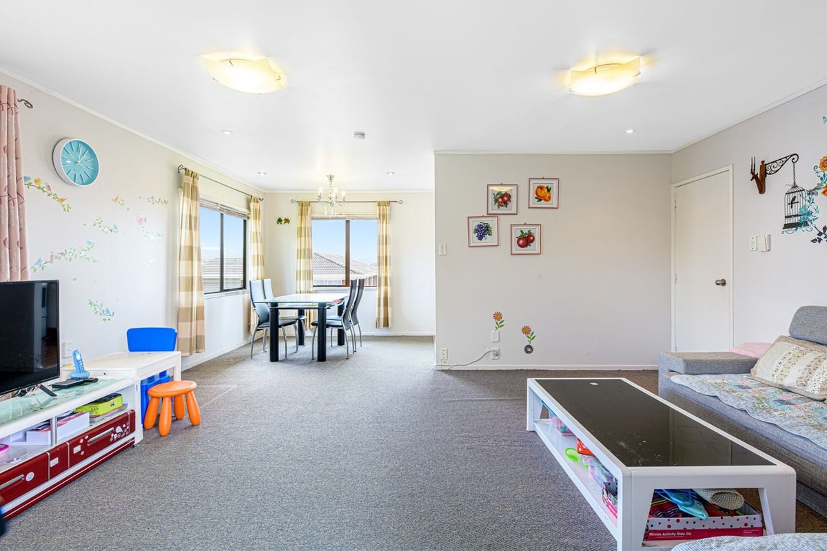 274 Great North Road, Henderson, Auckland - Carousel 2
