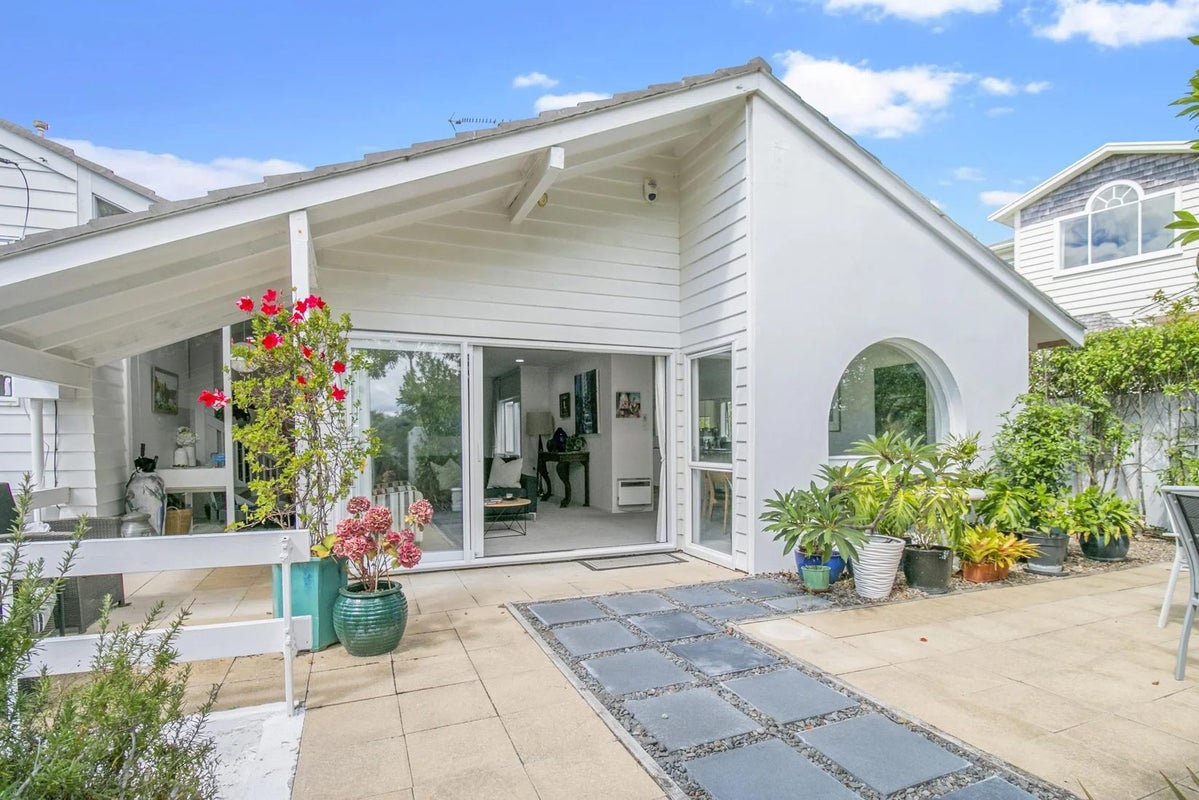 16 Cameron Street, Takapuna, Auckland - Carousel 2