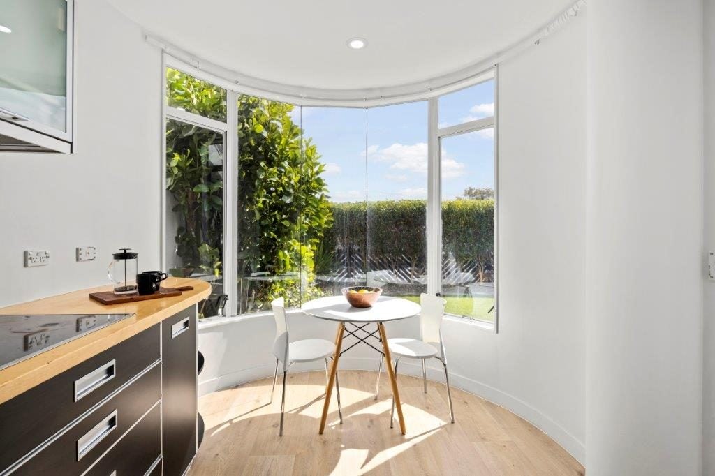 18 Lawson Place, Mount Victoria, Wellington - Carousel 14