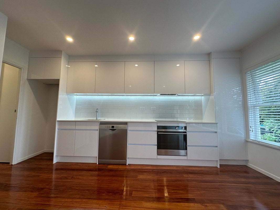 2/22 Thatcher Street, Mission Bay, Auckland - Carousel 2