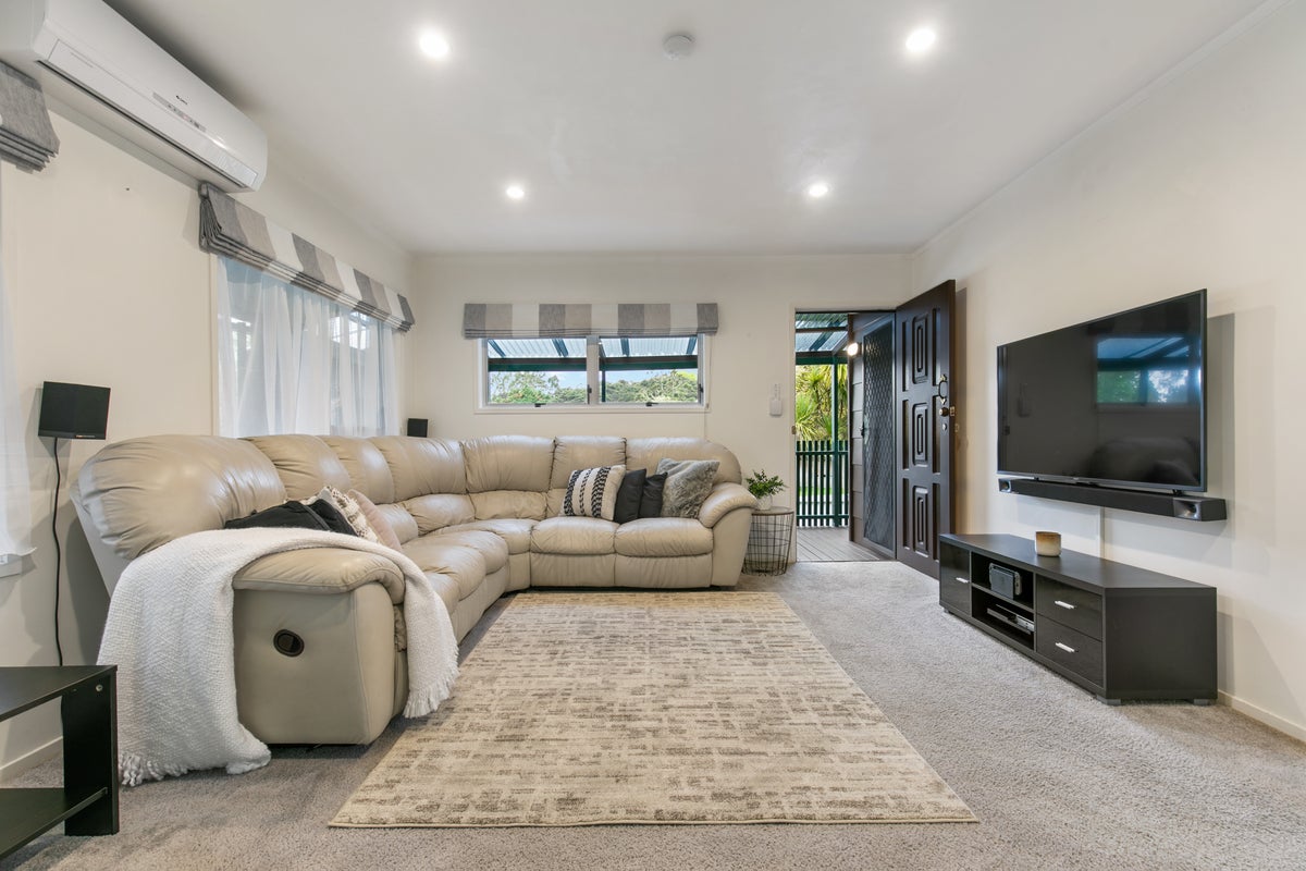 29 Wirihana Road, Titirangi, Auckland - Carousel 2
