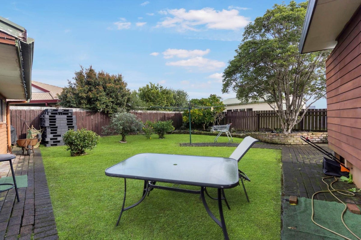 52 Burswood Drive, Burswood, Auckland - Carousel 2