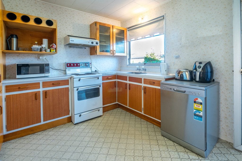 22 Freyberg Avenue, Tamatea, Napier - Carousel 2