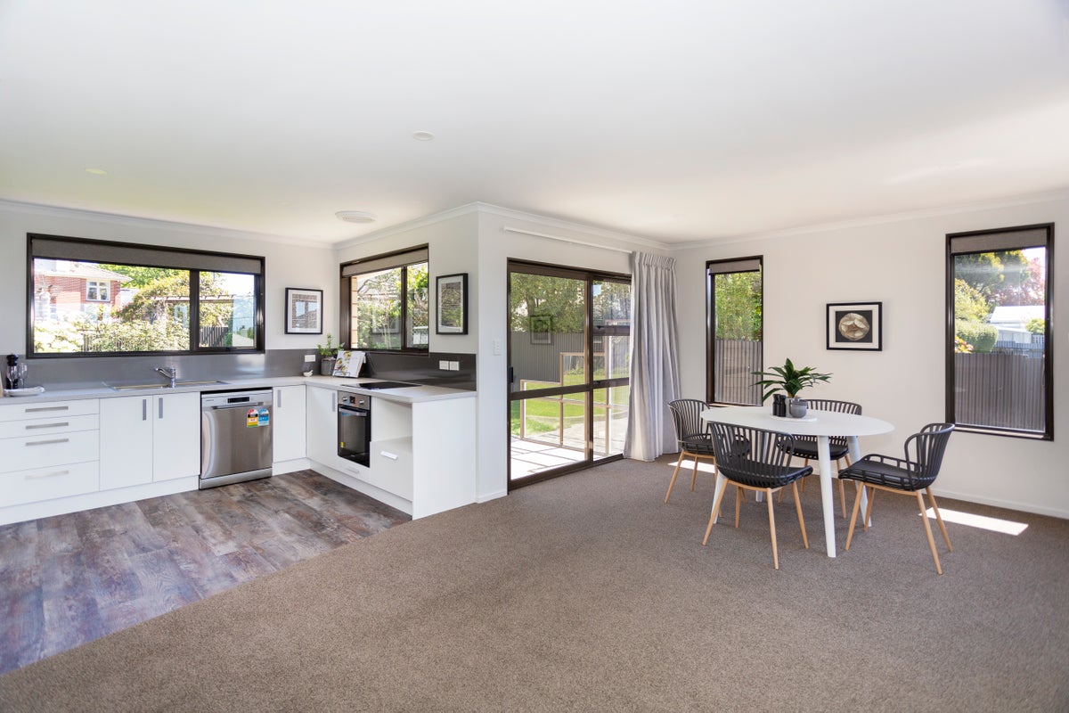 36 Mersey Street, South Hill, Oamaru - Carousel 2
