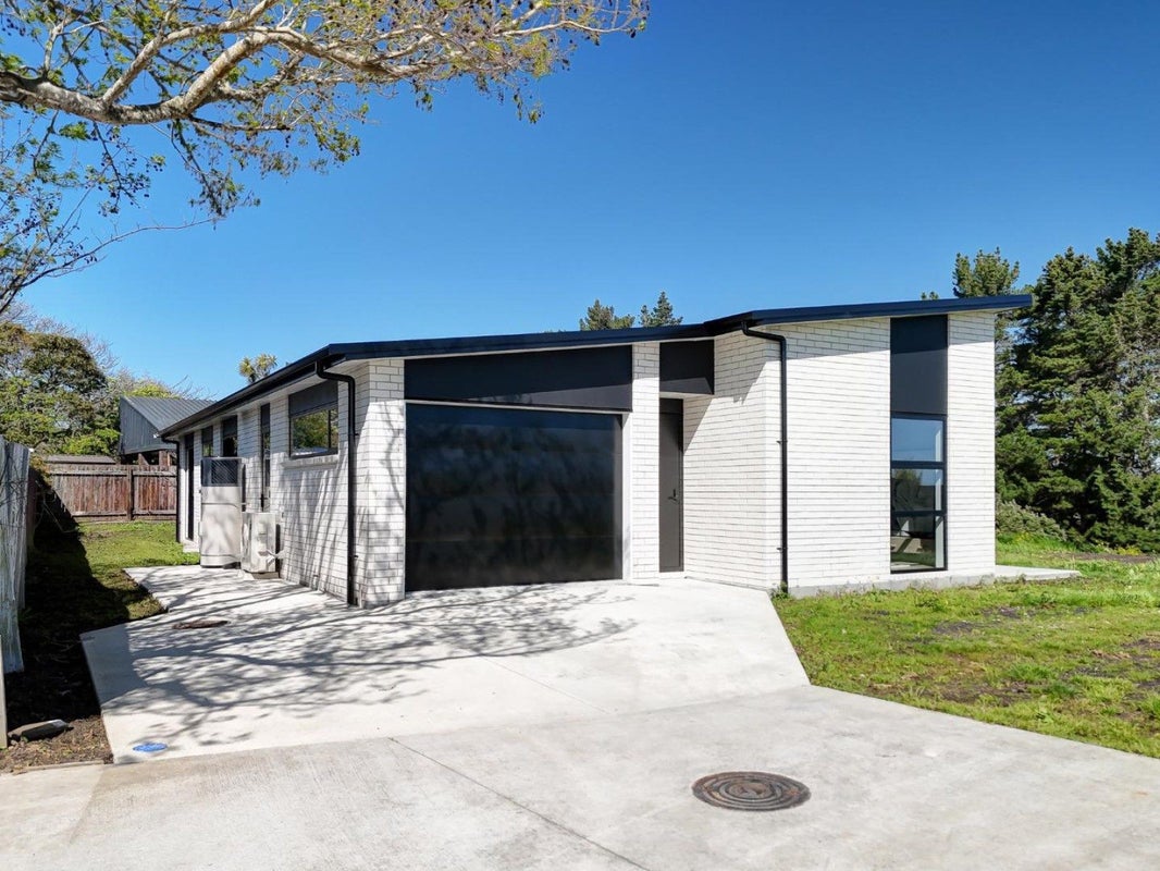 24B Toro Street, Durie Hill, Whanganui - Carousel 1