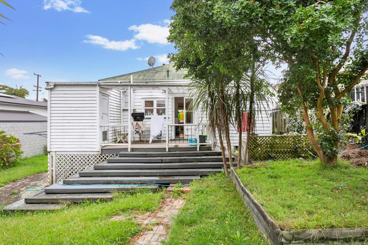 24 Sherwood Avenue, Grey Lynn, Auckland - Carousel 2