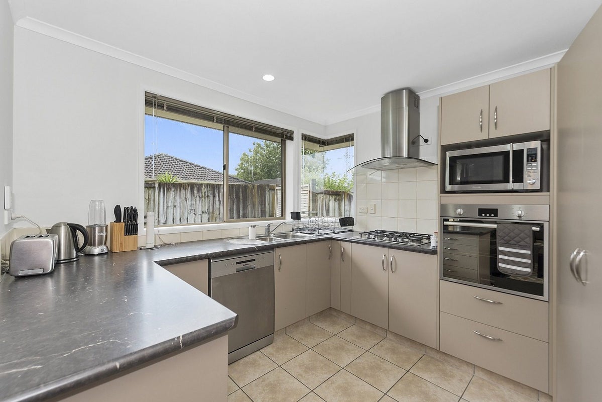 7 Salisbury Place, Hamilton East, Hamilton - Carousel 2