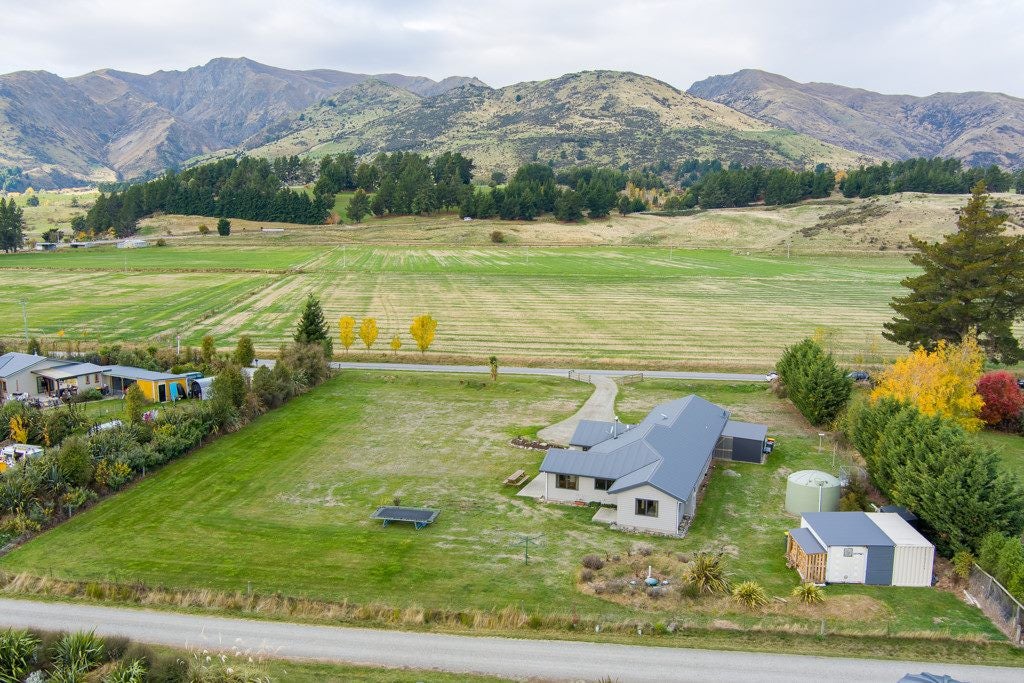 22 Mclennan Road, Wanaka - Carousel 2