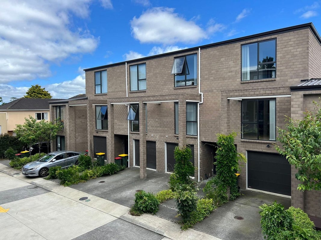 1131E New North Road, Mount Albert, Auckland - Carousel 2