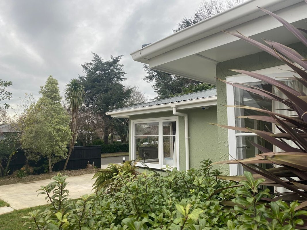 6 Surrey Crescent, Hokowhitu, Palmerston North - Carousel 2