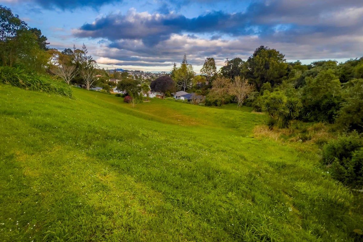 221A Sunset Road, Sunnynook, Auckland - Carousel 13