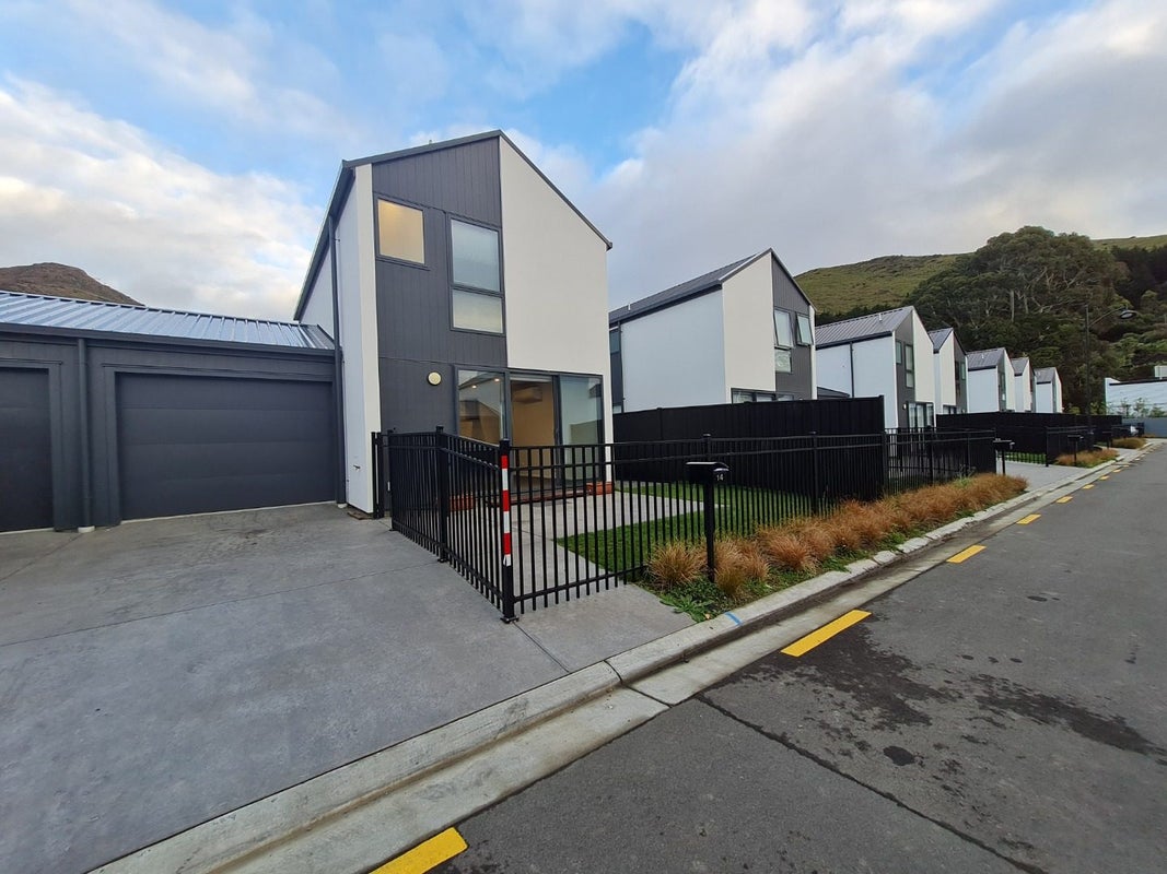 14 Wheatsheaf Lane, Heathcote Valley, Christchurch - Carousel 1