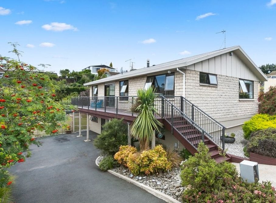 2 Leith Street, Kinmont Park, Mosgiel - Carousel 1