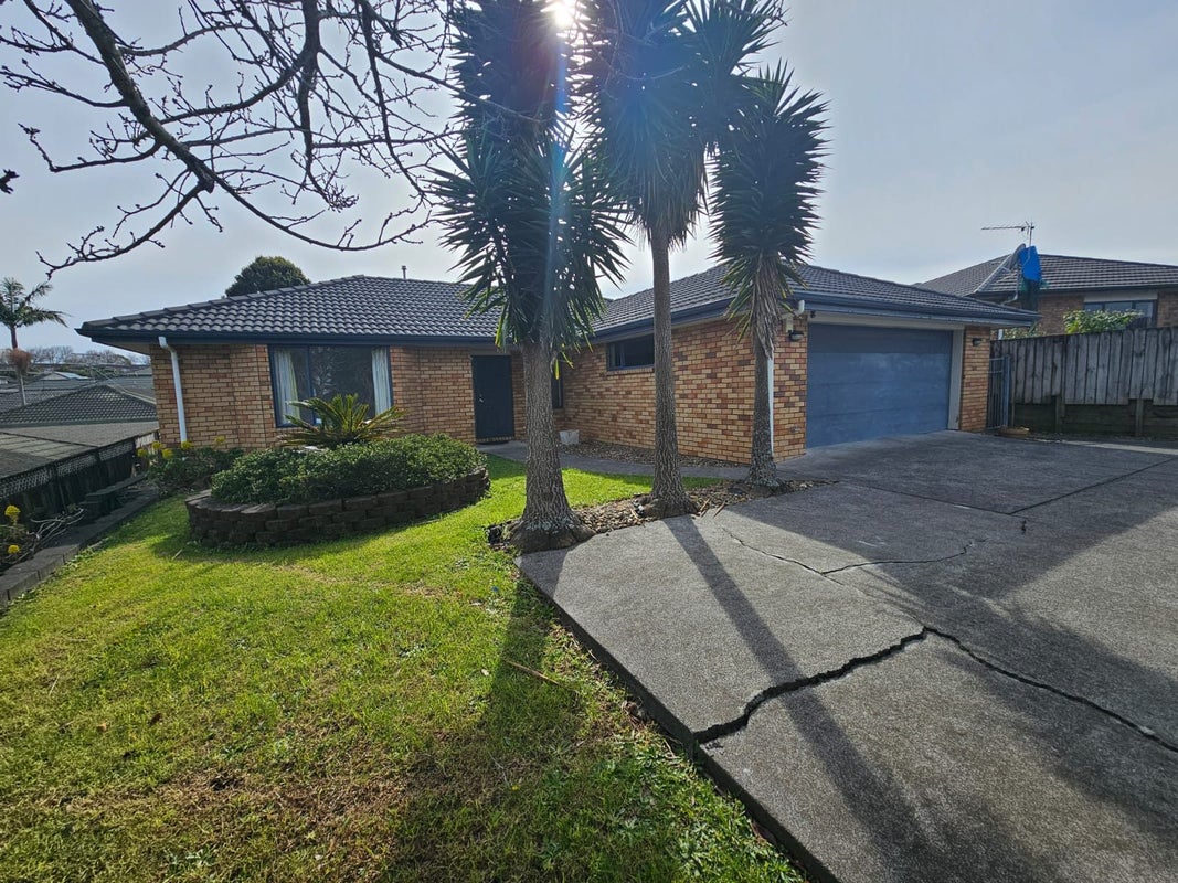 50 Senator Drive, Manurewa, Auckland - Carousel 1