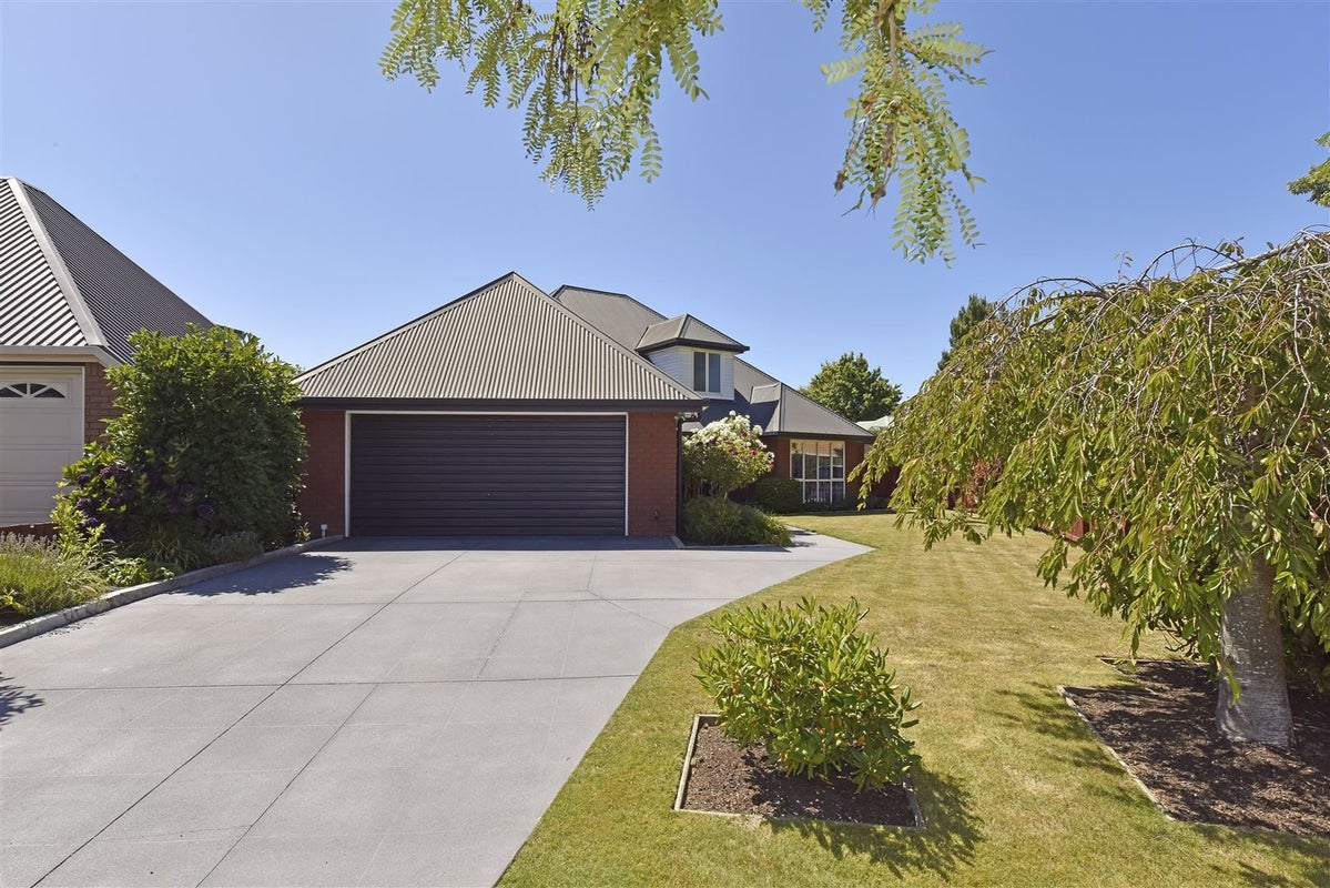 11 Thornwood Place, Redwood, Christchurch - Carousel 2
