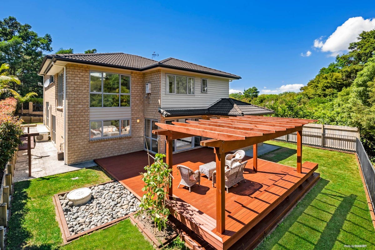 32 Hornbill Drive, Fairview Heights, Auckland - Carousel 2