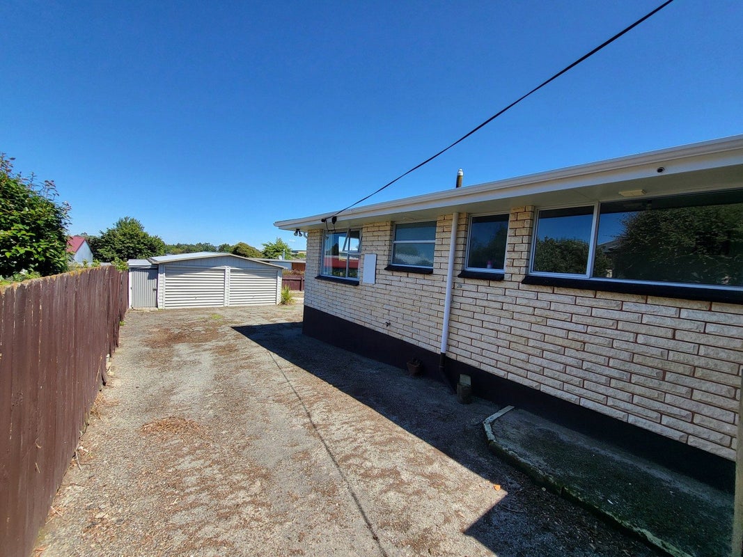 44 Charles Street, Weston, Oamaru - Carousel 13