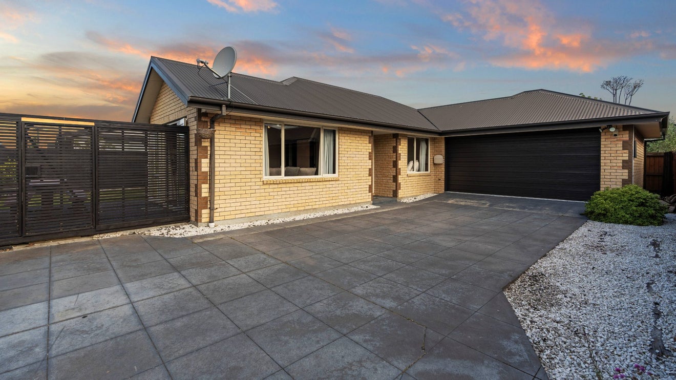 592 Madras Street, St Albans, Christchurch - Carousel 1