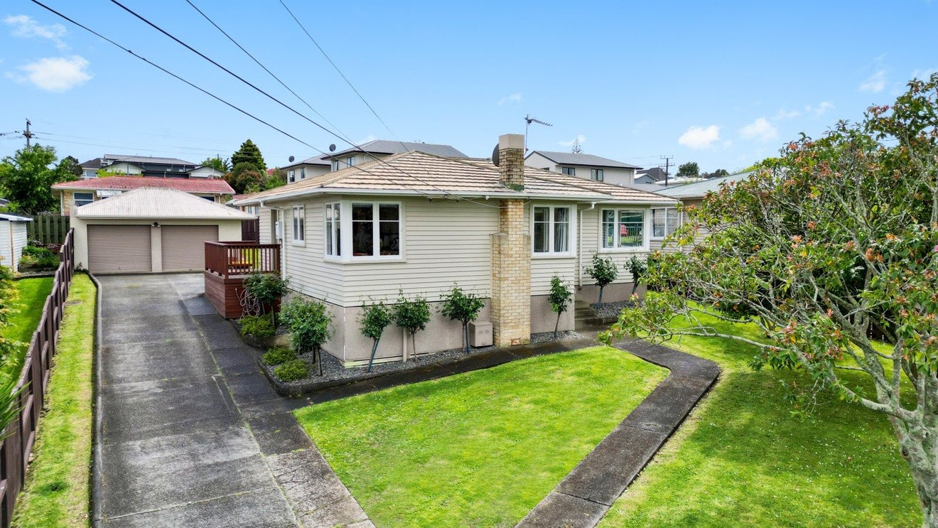 7 Matthews Crescent, Melville, Hamilton - Carousel 1